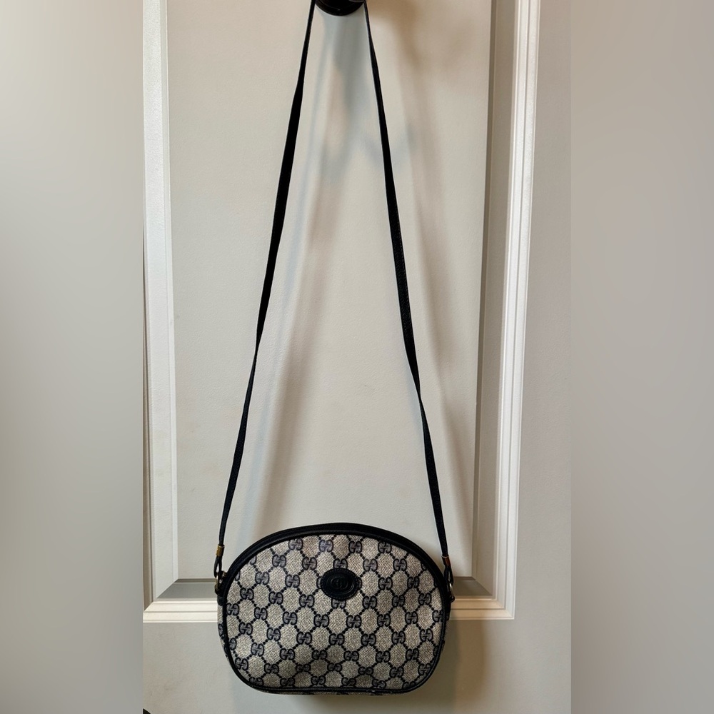 Gucci Vintage Oval Crossbody in Navy - Picture 5 of 16
